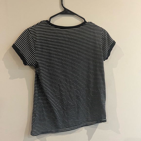 Black and white striped t shirt - Picture 4 of 4
